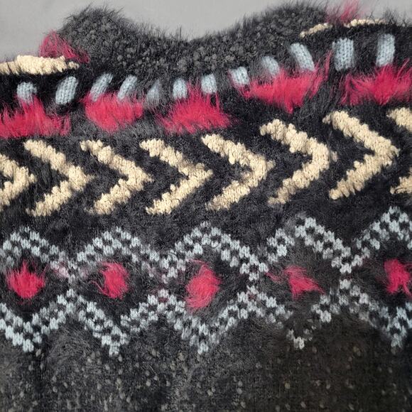 Arizona Jean Co Fuzzy Fair Isle Cropped Sweater Black Pink Cozy Winter Knit - Picture 3 of 9